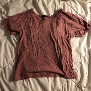 BRANDY MELVILLE TSHIRT